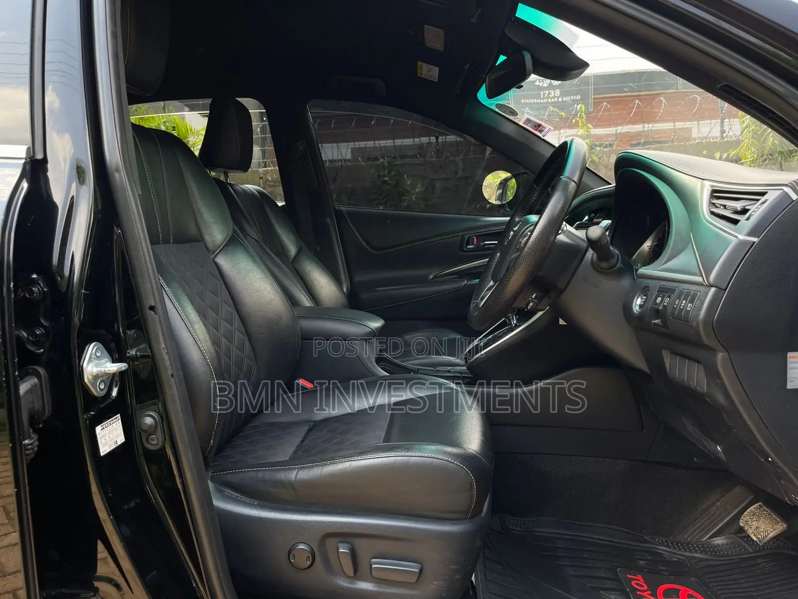 Toyota Harrier 2.0 2018 Black