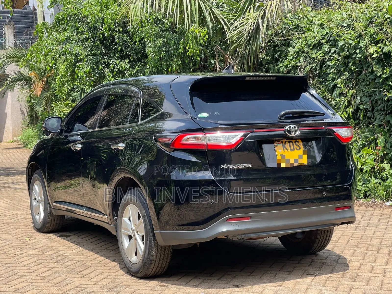 Toyota Harrier 2.0 2018 Black