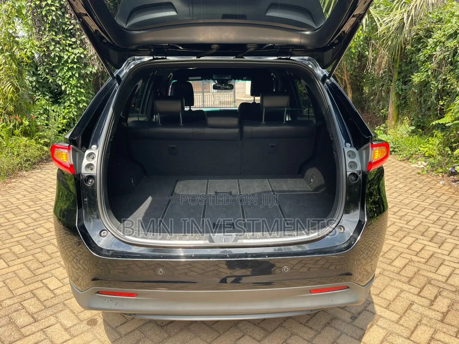 Toyota Harrier 2.0 2018 Black
