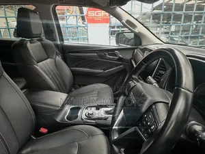 Isuzu MU-X 2021 Black