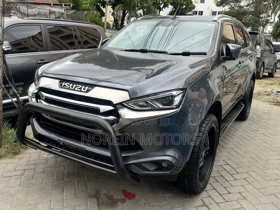 Isuzu MU-X 2021 Black