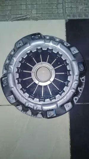 Pressure Plate Nissan Ud Fighter Mk B210