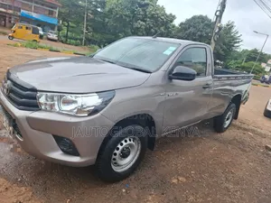 Toyota Hilux 2018 Beige