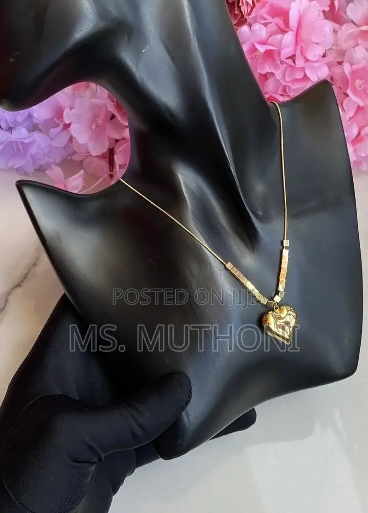 Minimalist Boxed Engrave Able Stainless Steel Necklaces