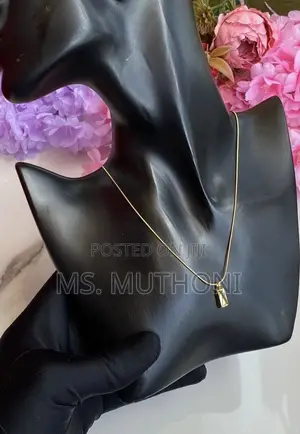 Minimalist Boxed Engrave Able Stainless Steel Necklaces