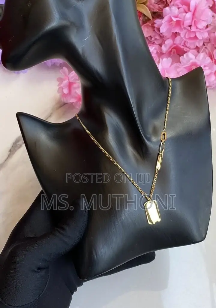 Minimalist Boxed Engrave Able Stainless Steel Necklaces