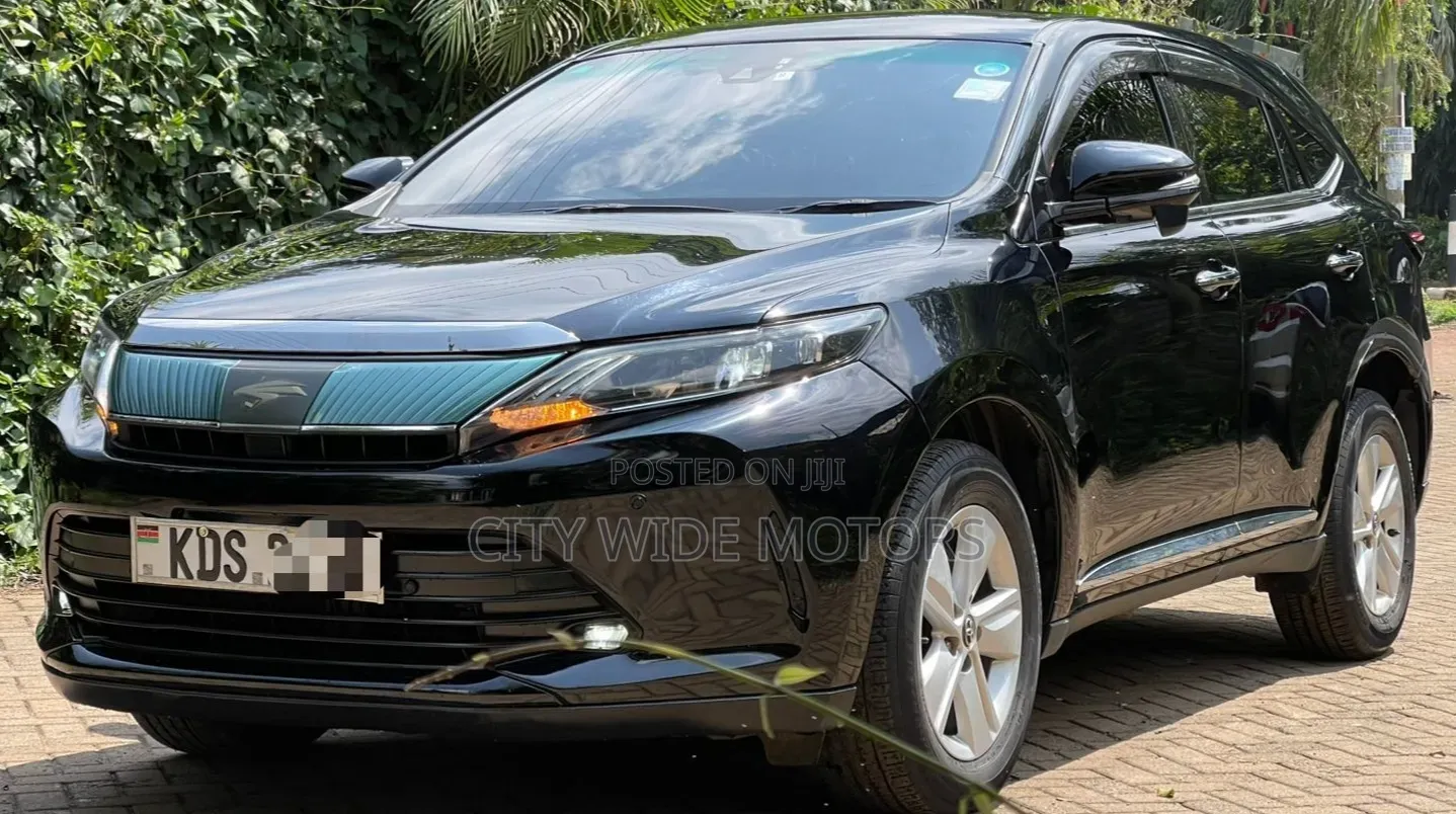 Toyota Harrier 2.0 2018 Black