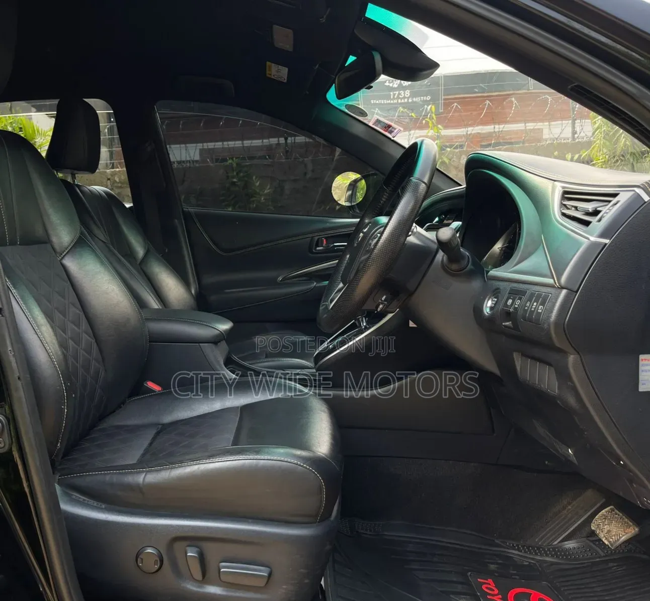 Toyota Harrier 2.0 2018 Black