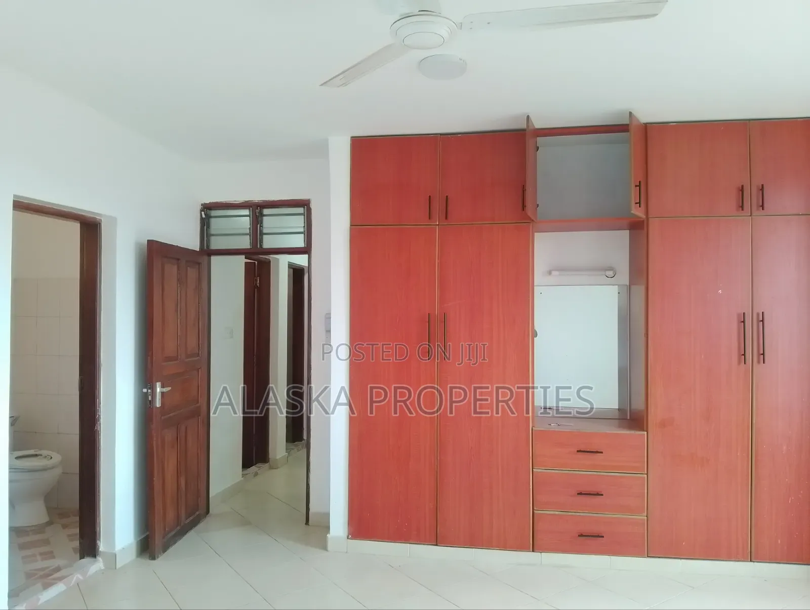 3bdrm Apartment in Mogadishu Estate, Nyali for rent