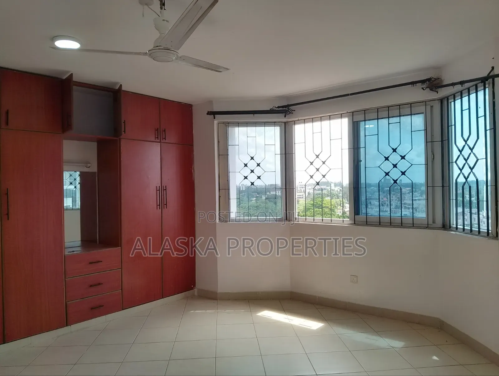 3bdrm Apartment in Mogadishu Estate, Nyali for rent