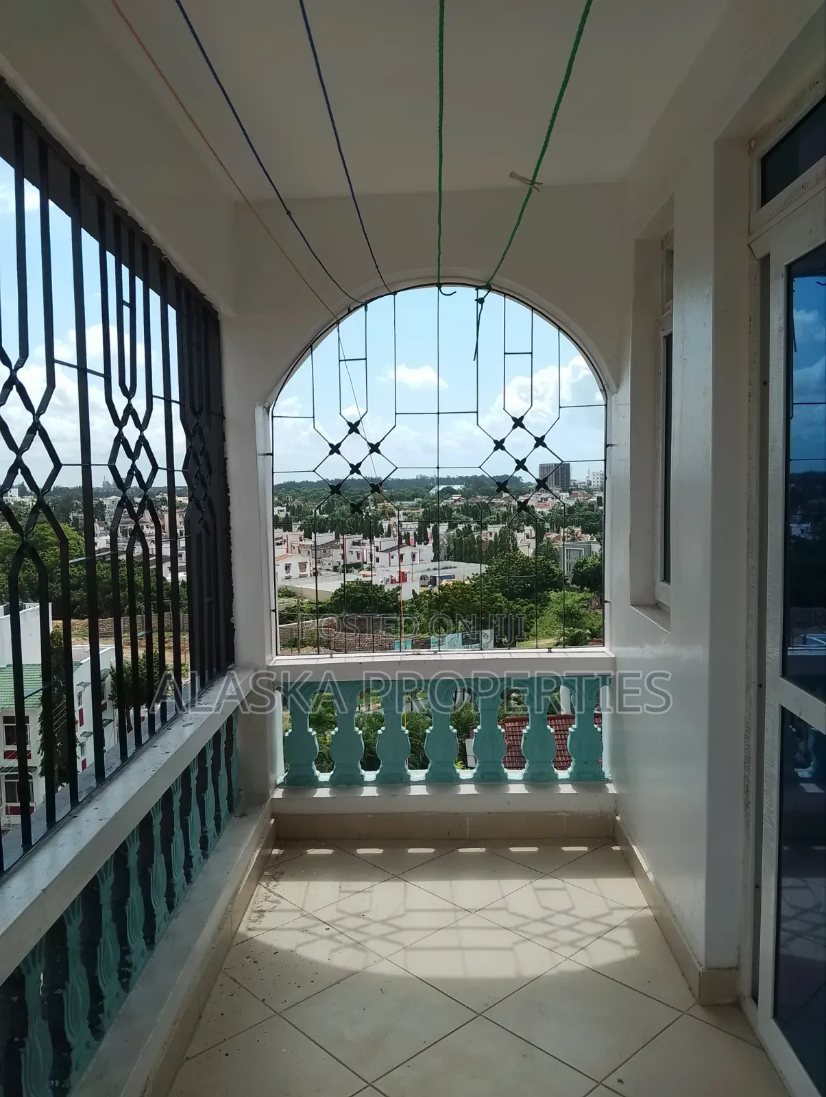 3bdrm Apartment in Mogadishu Estate, Nyali for rent