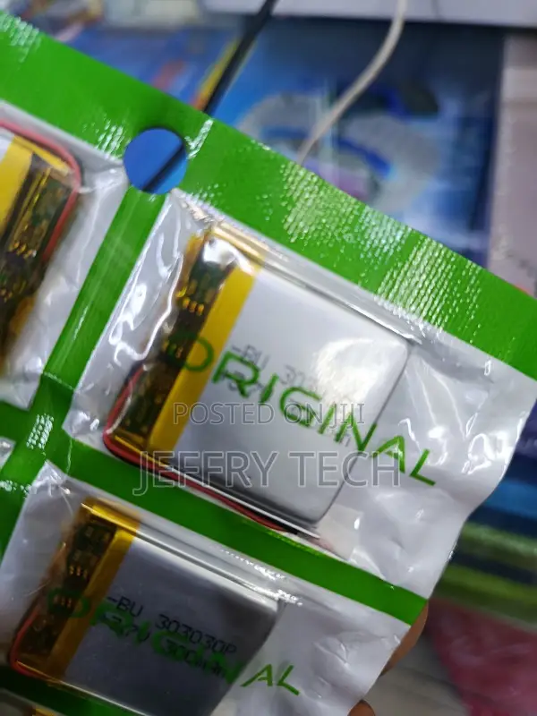 Lipo Rechargeable Battery 3.7 v 300 Mah Micro Cell 32×20×6 Mm