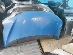 Honda Fit 2012 Bonnet