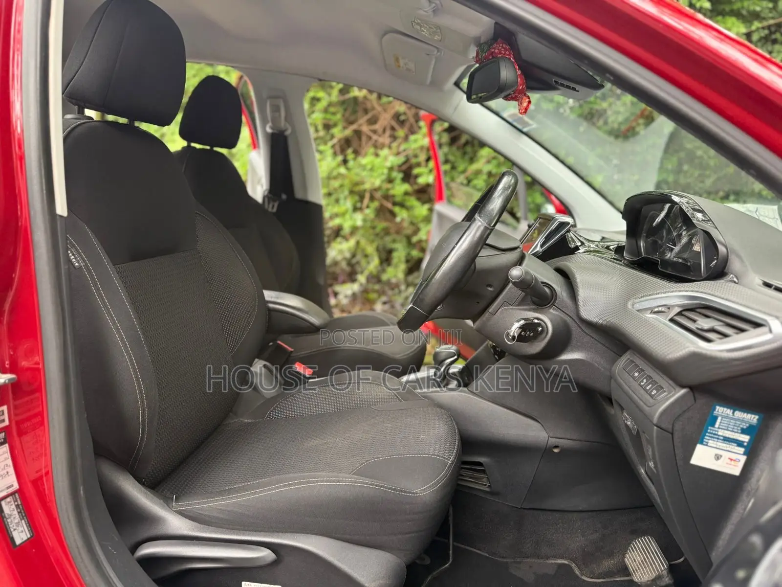 Peugeot 208 2017 Red