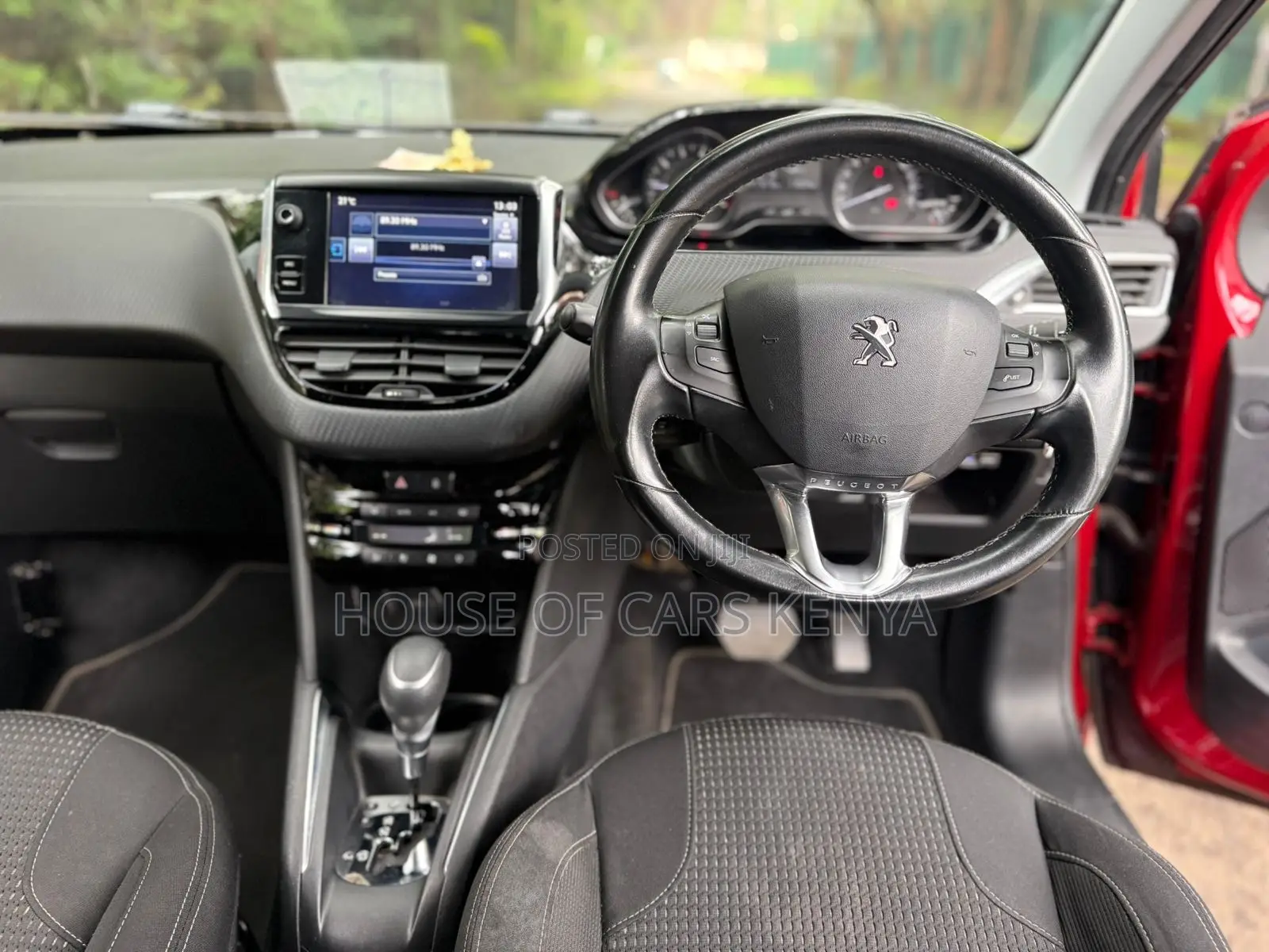 Peugeot 208 2017 Red