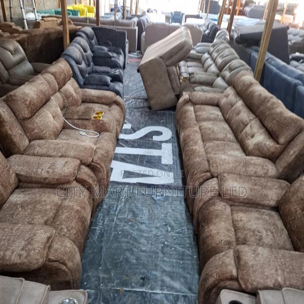 Snazzy Modern 5-Seater Semi-Recliner Sofas Offers 