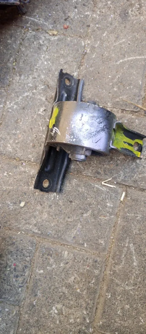 Mitsubishi RVR Engine Mount