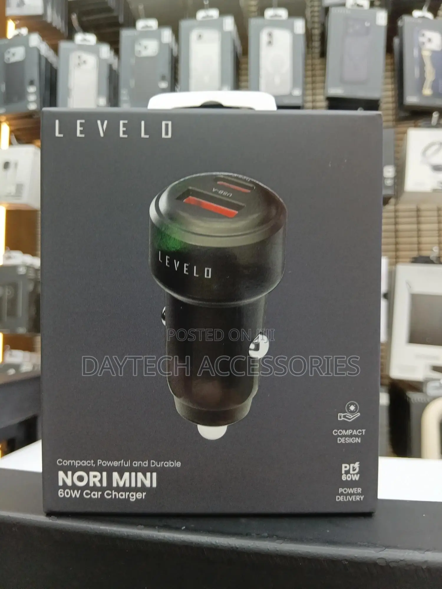 Levelo Nori Mini 60w Car Charger Featuring a Compact Gun Grey Design.