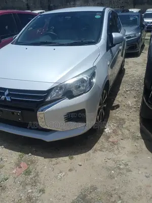 Mitsubishi Mirage ES 2019 White
