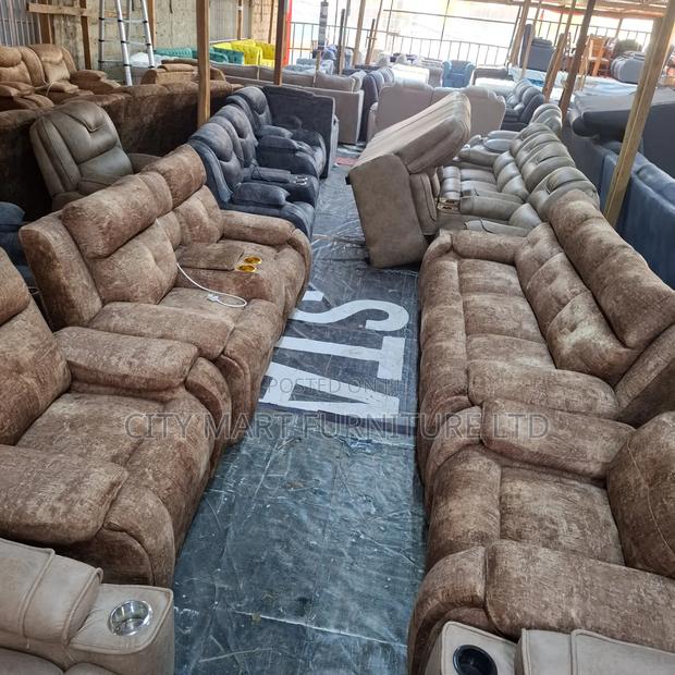 Puffy Modern 5-Seater Semi-Recliner Sofas Offers 