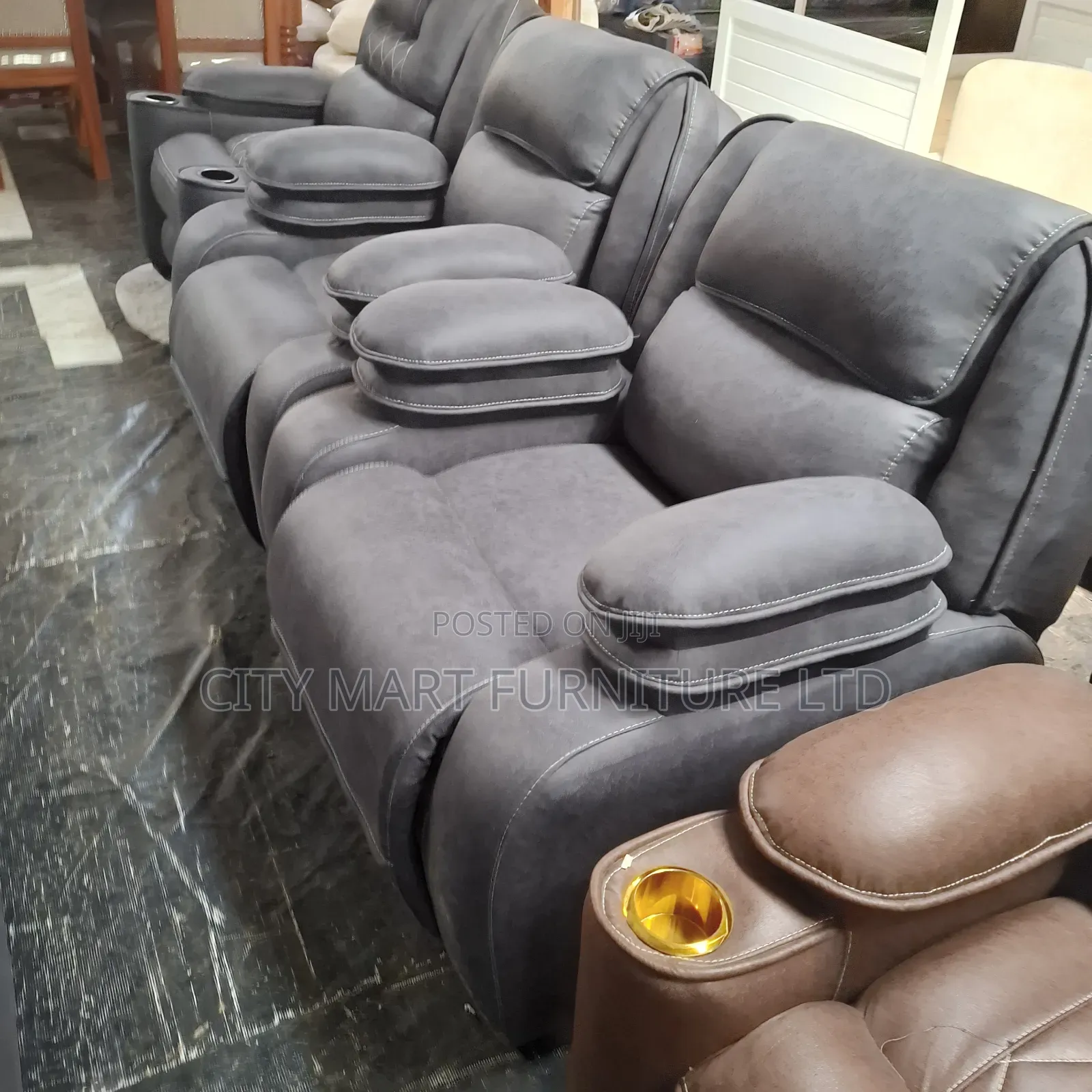 Comfy Modern One-Seater Semi-Recliner Sofas Offers