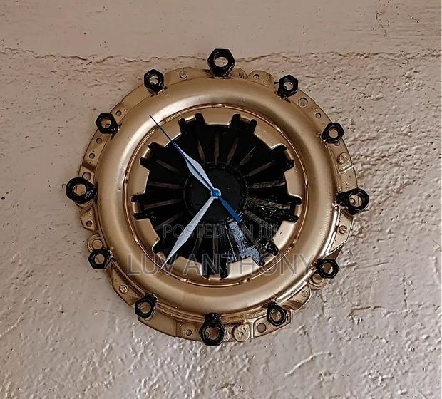 Clutch Clock - thumbnail 2