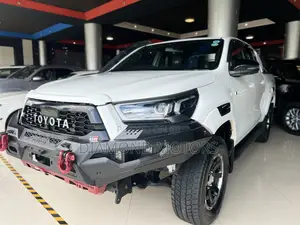 Toyota Hilux Revo Double Cab Deisel 2.8 AWD 2022 White