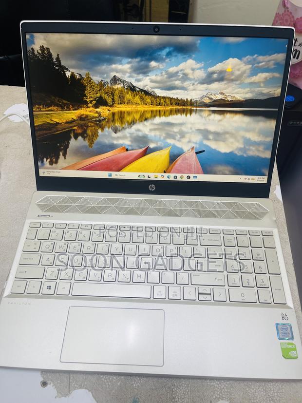 Laptop HP Pavilion 15-cs3063cl 8GB Intel Core i5 SSD 256GB