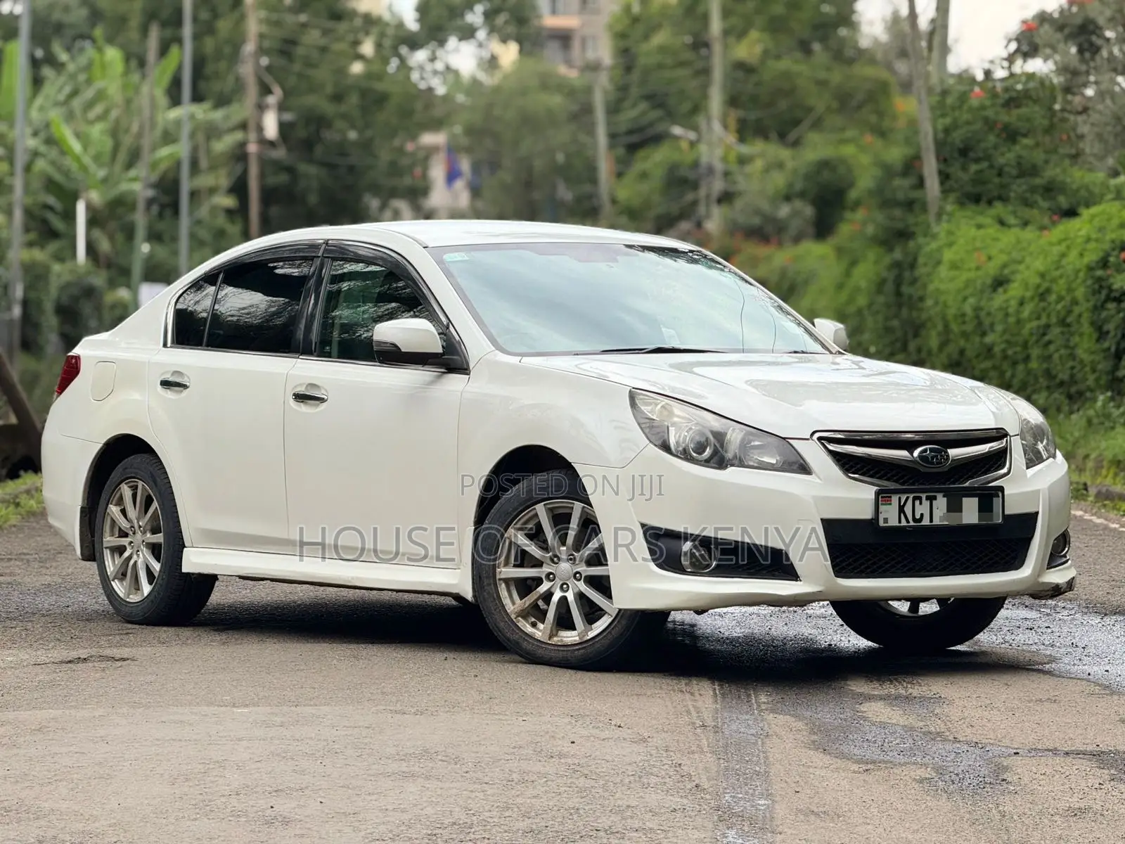 Subaru Legacy 2012 White