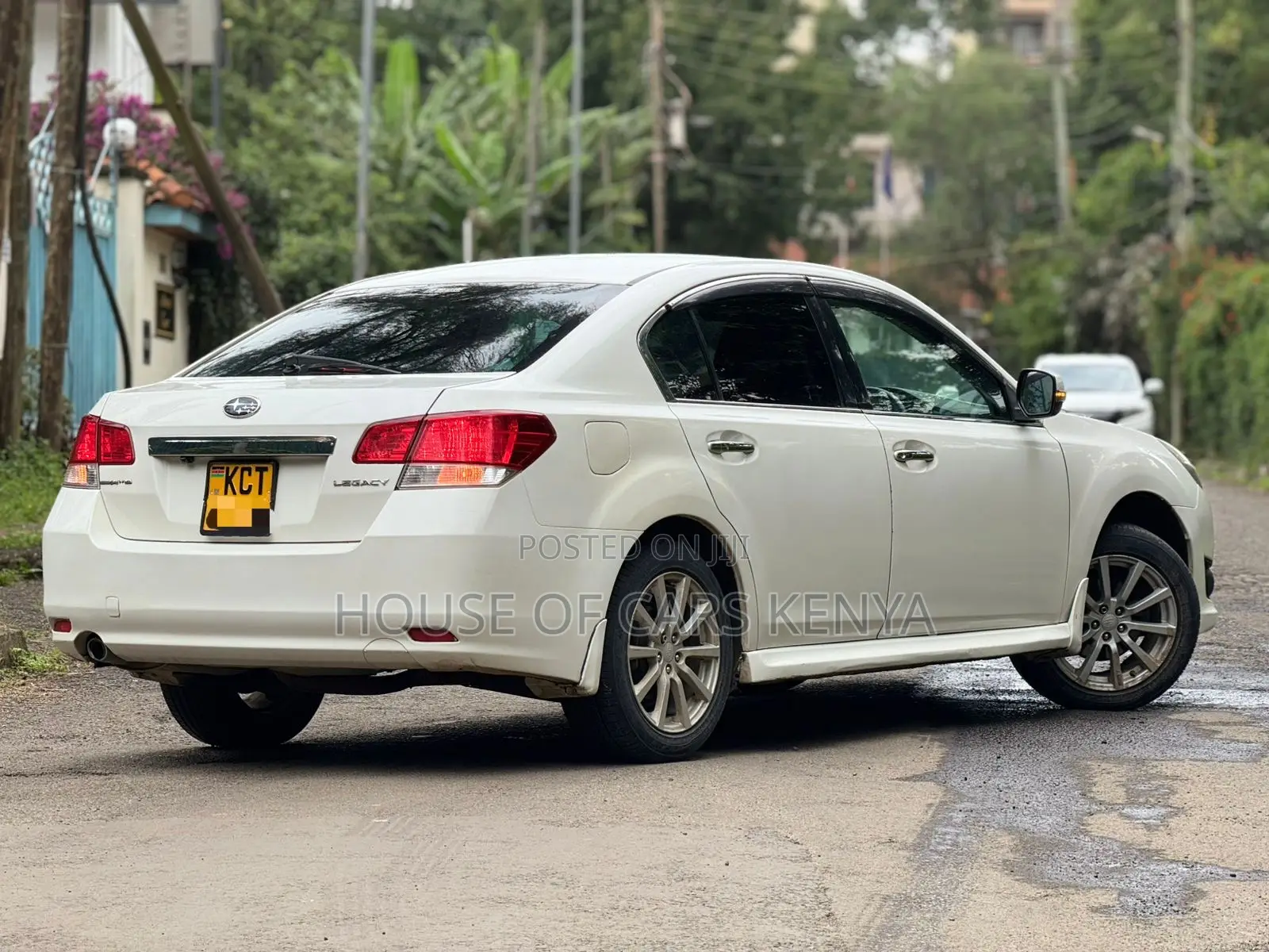 Subaru Legacy 2012 White
