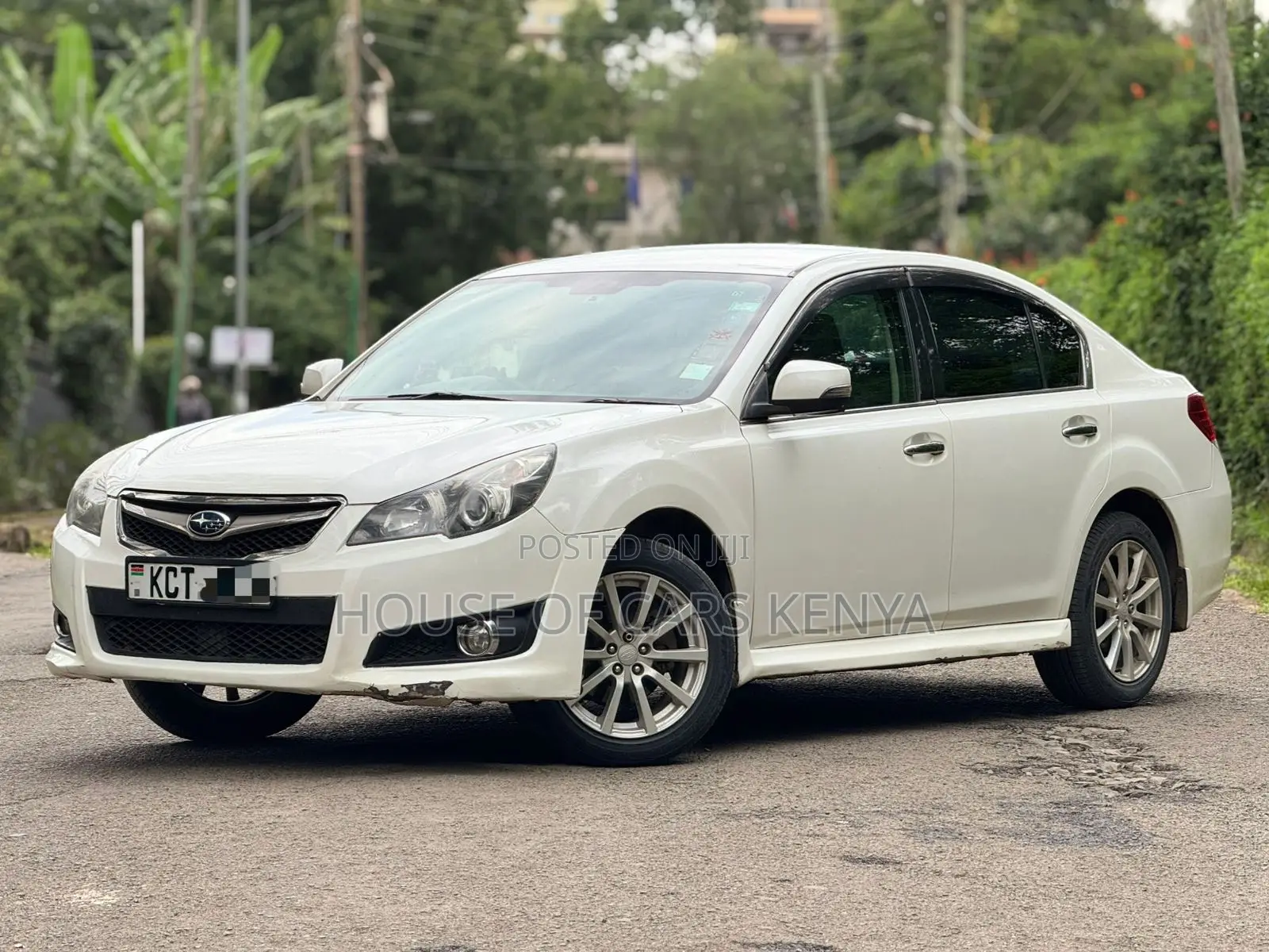 Subaru Legacy 2012 White
