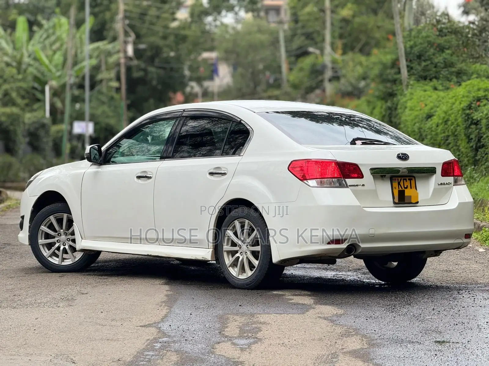 Subaru Legacy 2012 White