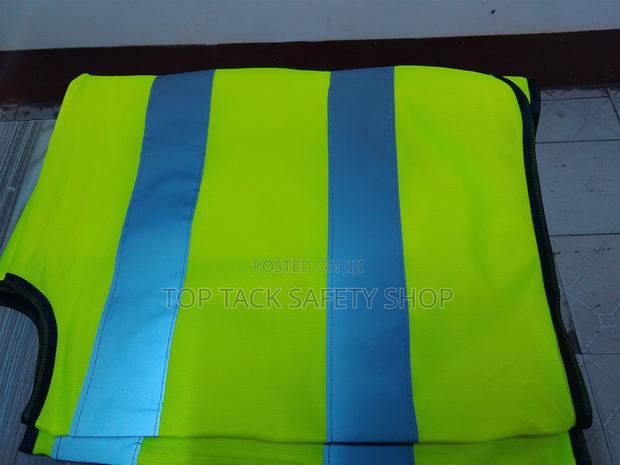 Luminous Green Reflective Vest - thumbnail 2