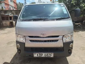 Toyota HiAce 2016 Silver