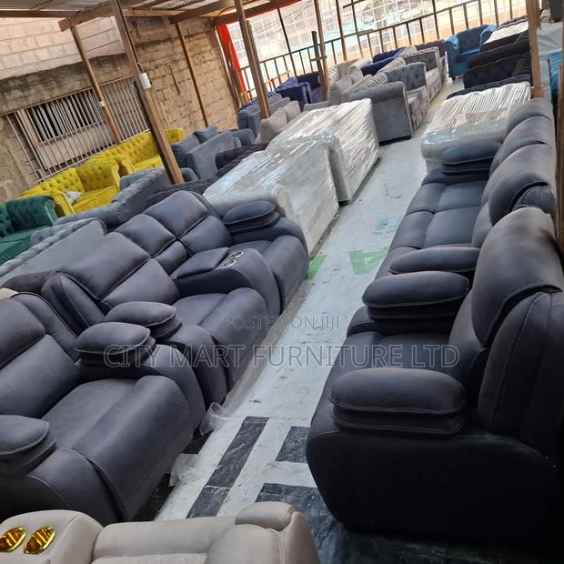 Trendsetting Modern 5-Seater Semi-Recliner Sofas Offers 