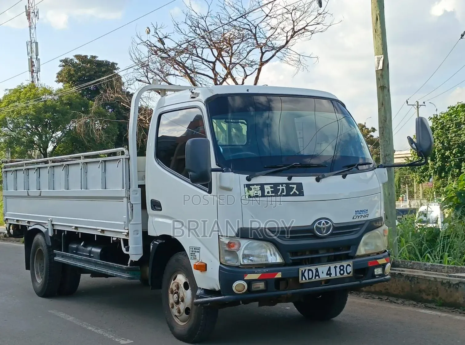 Toyota Dyna 2013 White