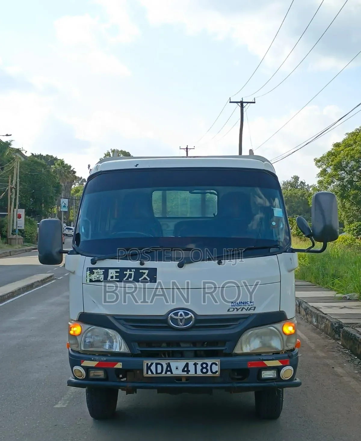Toyota Dyna 2013 White