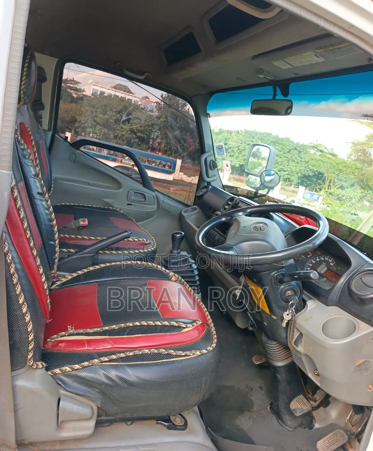 Toyota Dyna 2013 White
