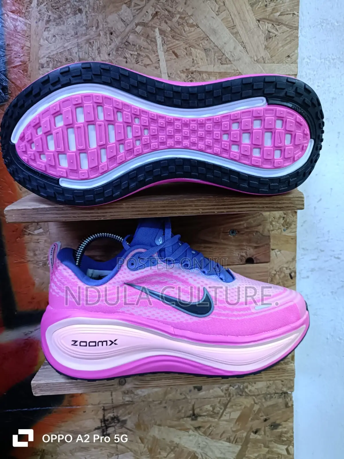 Nike Zoom Vomero Plus Runner