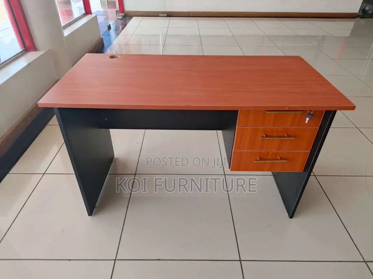 Office Desk : 1.2m Computer Desk With a Cherry Wood Finish