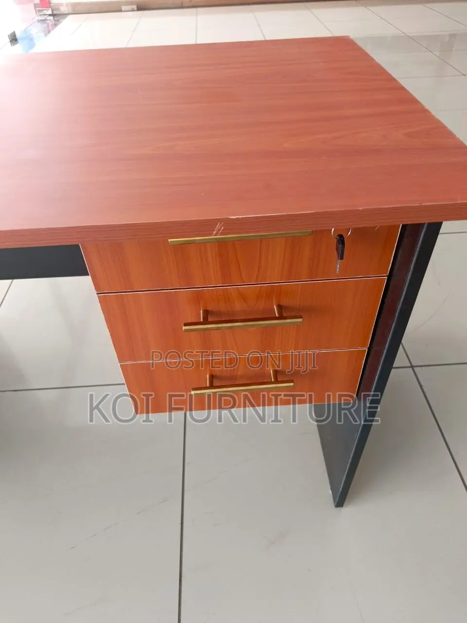 Office Desk : 1.2m Computer Desk With a Cherry Wood Finish