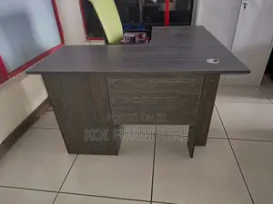 Office Desk : 1.2m L-Shaped Office Desk With Wood-Grain Finish