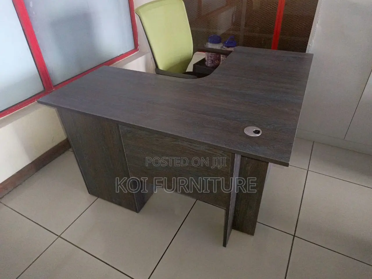 Office Desk : 1.2m L-Shaped Office Desk With Wood-Grain Finish