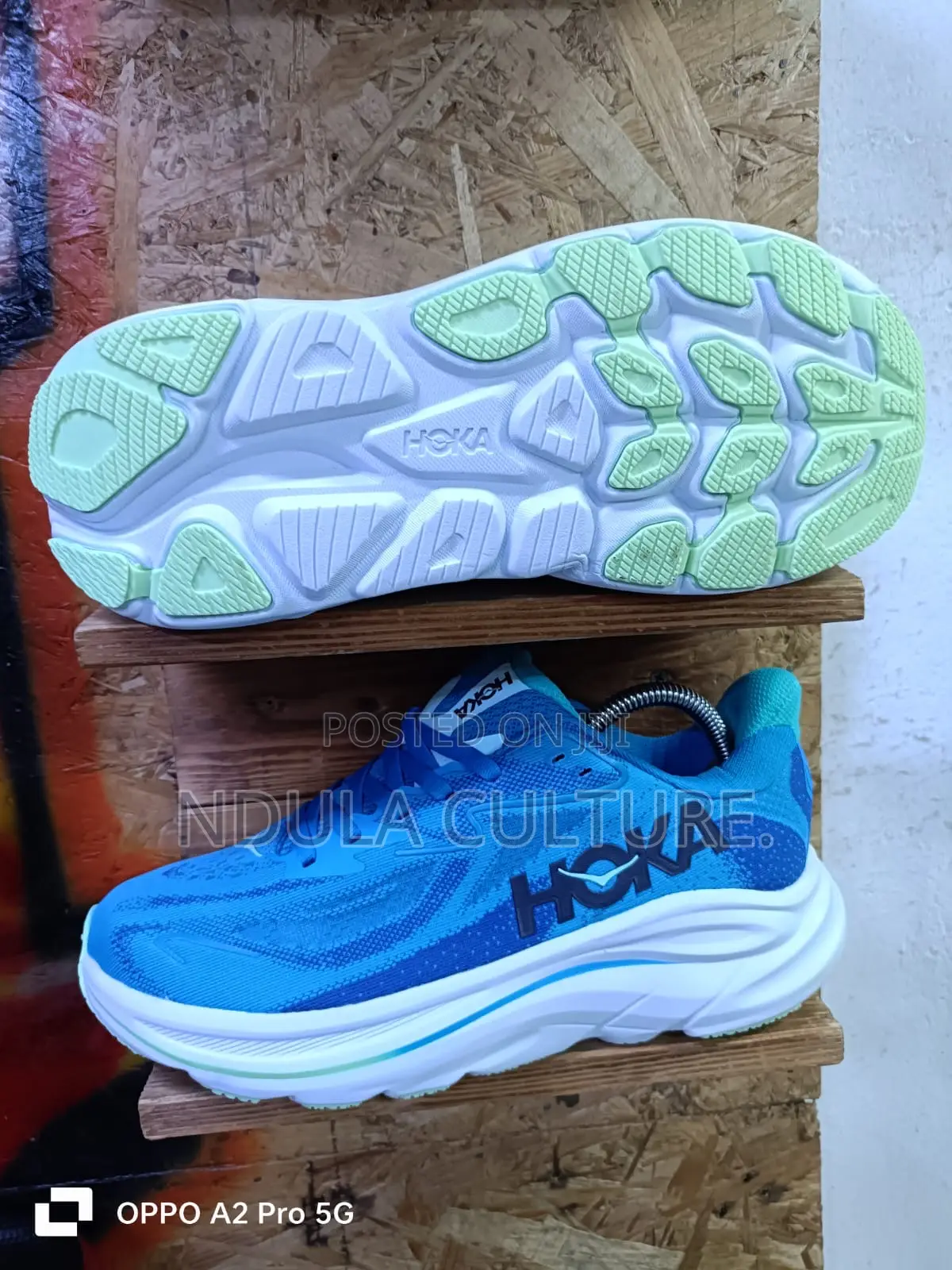 Hoka 1 Bondi Sneakers