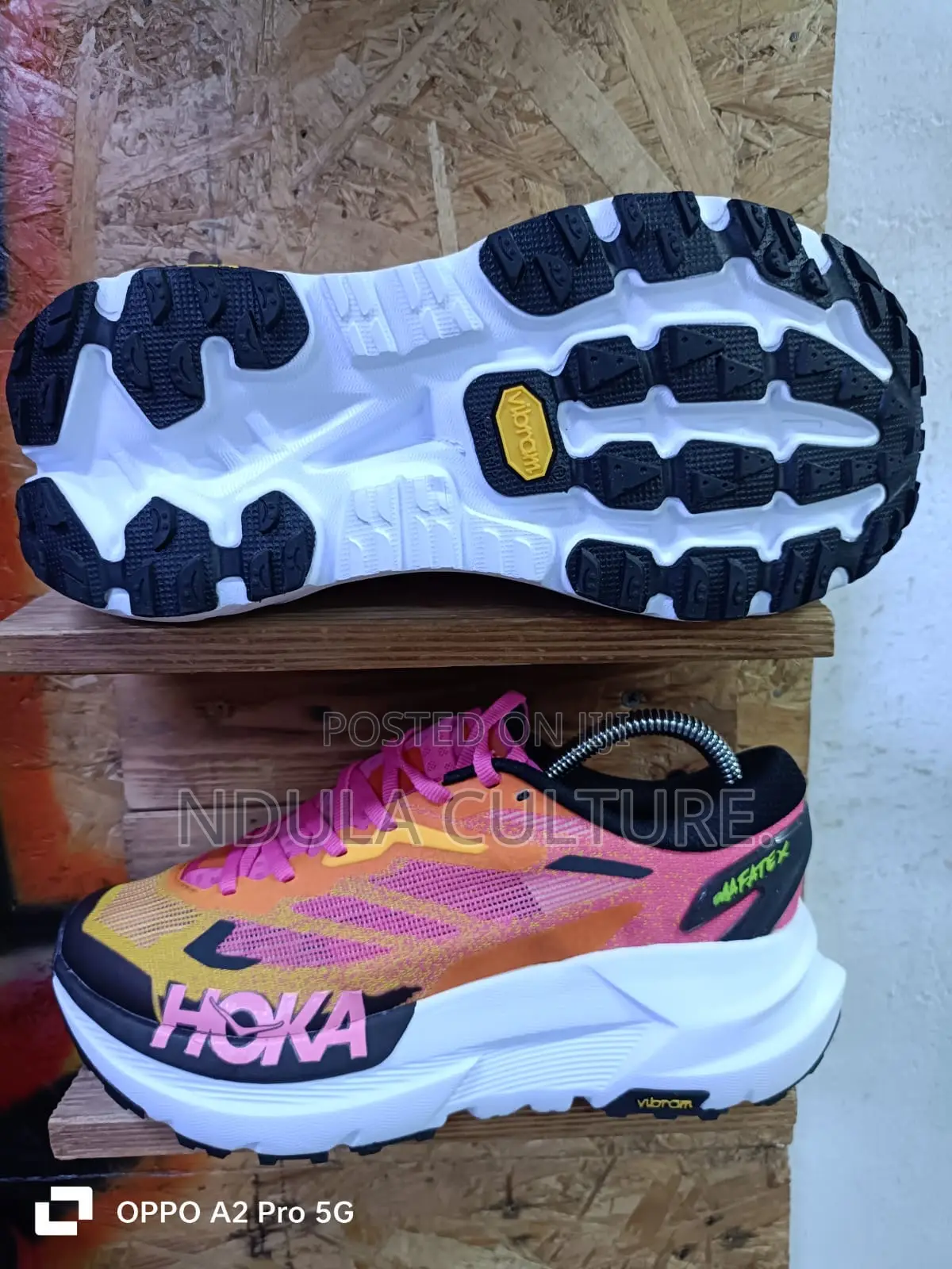 Hoka 1 Bondi Sneakers