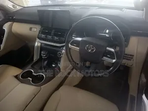 Toyota Land Cruiser Prado 2021 Brown