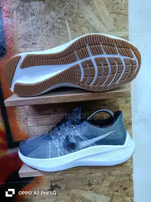 Nike Air Zoom Winflo 8 Sneakers