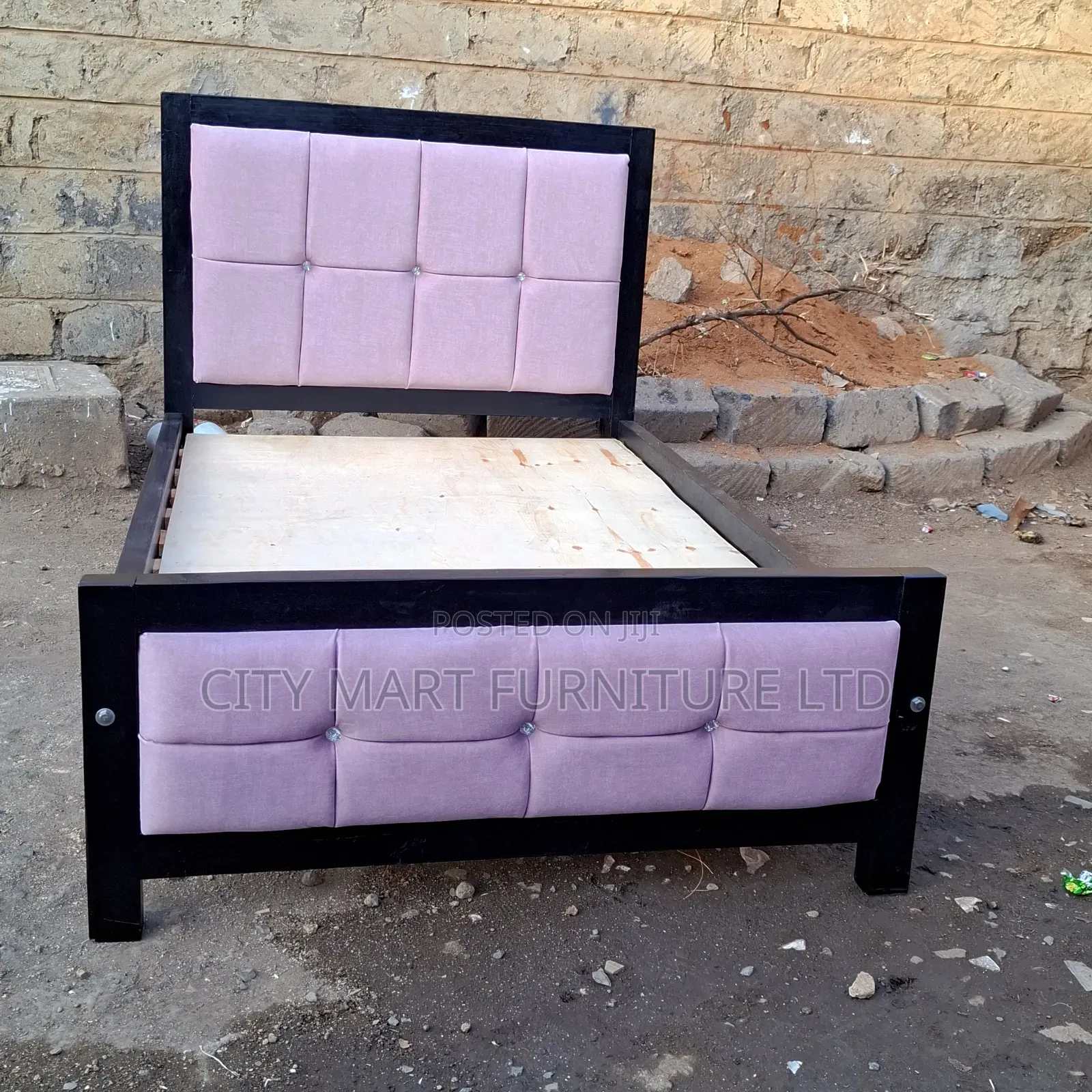 Warm Modern Mocket Beds on Offer!