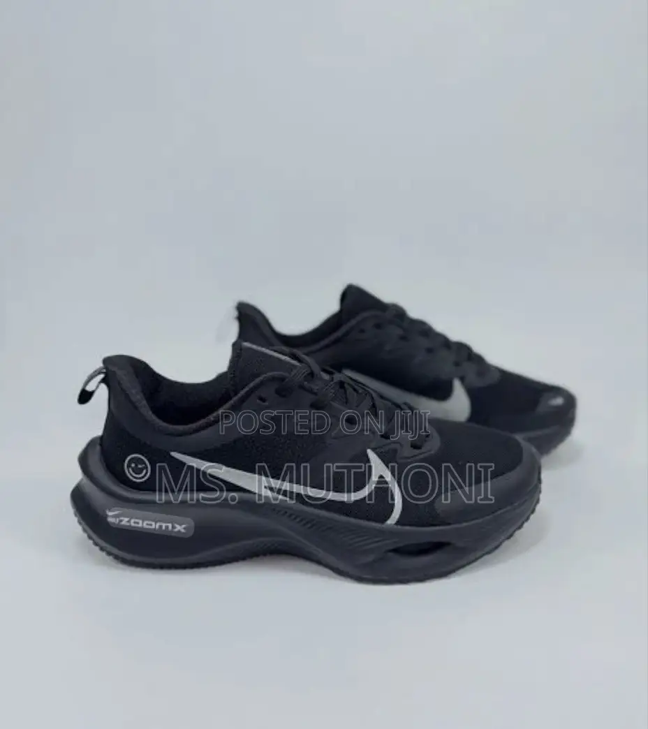 Unisex Smiley  Zoom Sports Sneakers