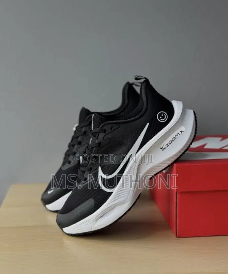 Unisex Smiley  Zoom Sports Sneakers